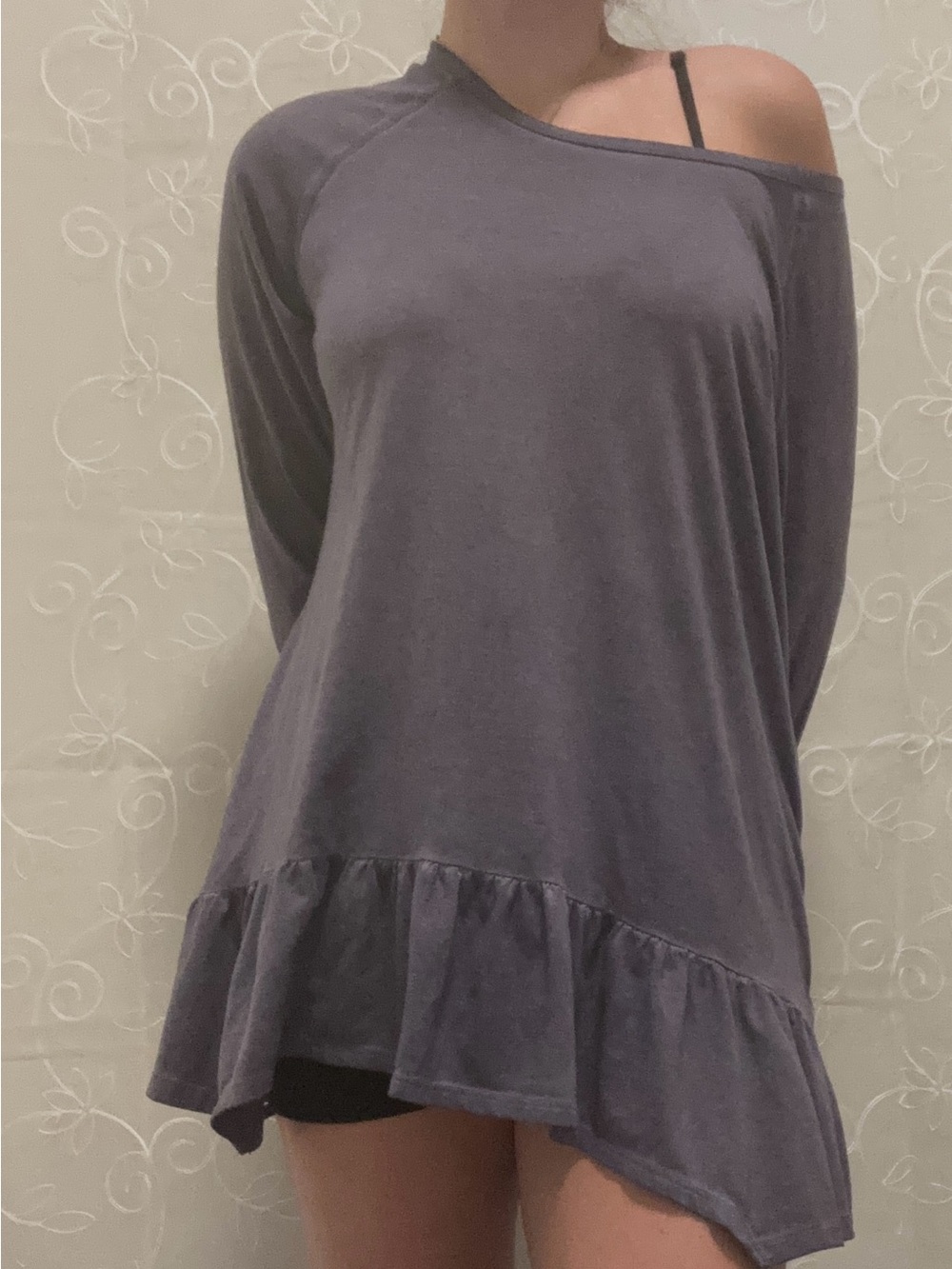 Hannah Long Sleeve Ruffle Tunic in Purple Large